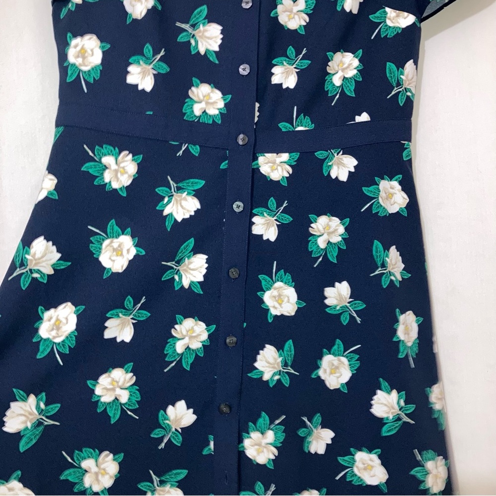 Draper James Faith Shirt Dress in Navy Magnolia, Size 10 - Picture 7 of 14